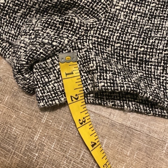 Forever 21 black and white tweed shorts | Size 27 - Picture 8 of 9
